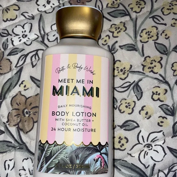 Bath & Body Works Meet Me in Miami Body Lotion - Pink and Gold - Picture 1 of 1
